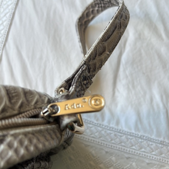 ADA ( Australian) leather crossbody bag - Picture 4 of 16